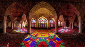 مشاهده رنگین کمانی در مسجد هر روز صبح
