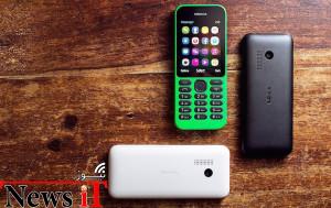 مایکروسافت گوشی Nokia 215 را معرفی کرد