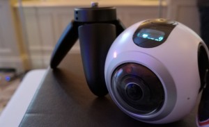 سامسونگ از دوربین Gear 360 رونمایی کرد