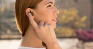 سونی از ایرباد Xperia Ear به همراه دستیار صوتی شخصی رونمایی کرد