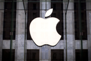 اپل در حال حذف اپلیکیشن‌ های ایرانی از اپ استور به دلیل تحریم های آمریکا است